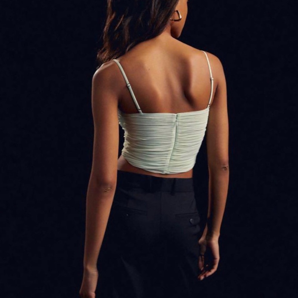 Aritzia Babaton Luxor Crop Top - Picture 2 of 3